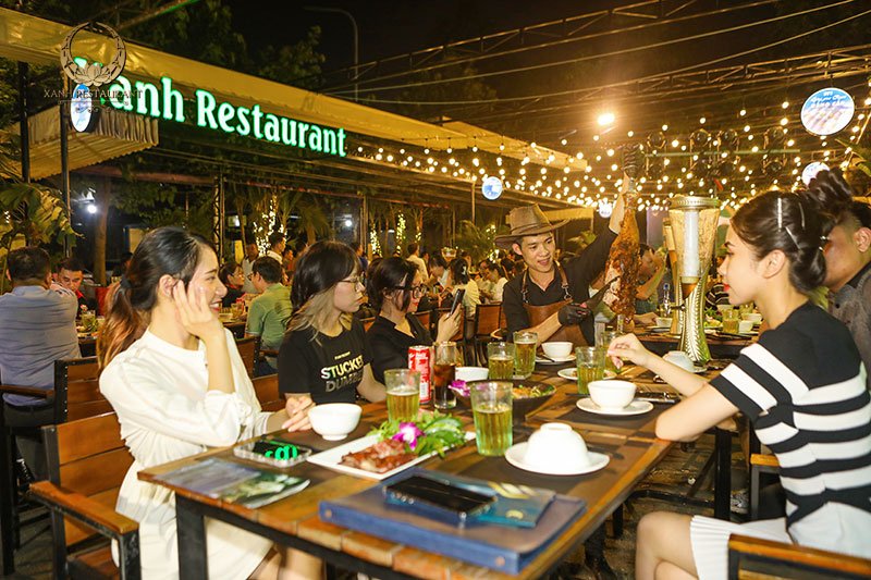Tiệc nướng hoàn hảo với chương trình ưu đãi “Đùi bê kiệt tác – Bia cạn lại đầy” Đùi bê nướng thảo mộc – Món ăn mới lạ độc đáo cho bữa tiệc nướng thời thượng