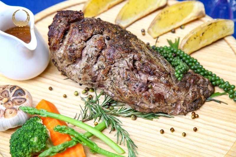 Tổ chức tiệc cưới: bí quyết có một ngày hạnh phúc trọn vẹn tại biệt thự số 1 Tổ chức tiệc cưới bí quyết có một ngày hạnh phúc trọn vẹn tại biệt thự số 1