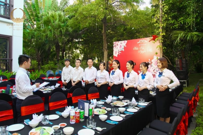 Tổ chức tiệc cưới: bí quyết có một ngày hạnh phúc trọn vẹn tại biệt thự số 1 Tổ chức tiệc cưới bí quyết có một ngày hạnh phúc trọn vẹn tại biệt thự số 1