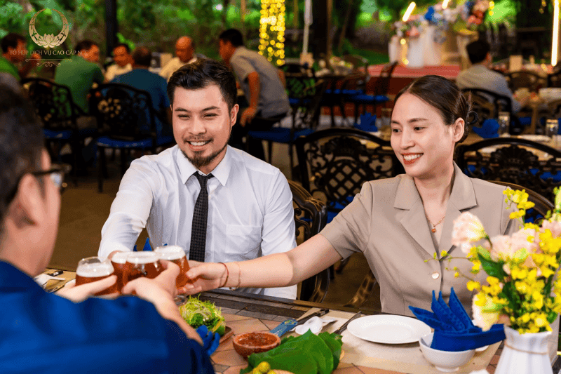 Tiệc lưu động ngoài trời: Trải nghiệm sang trọng tại Biệt thự số 1