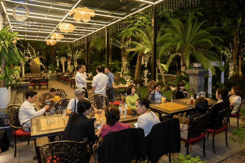 Tổ chức tiệc cuối năm cho công ty ở đâu? Gợi ý không gian sân vườn đẳng cấp tại Biệt thự số 