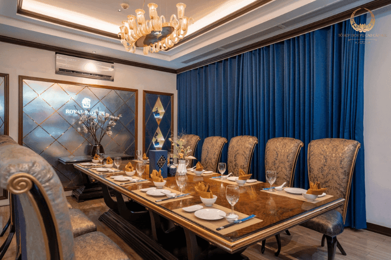 Tổ chức tiệc cưới tại nhà hàng: Xu hướng lựa chọn của các cặp đôi hiện đại