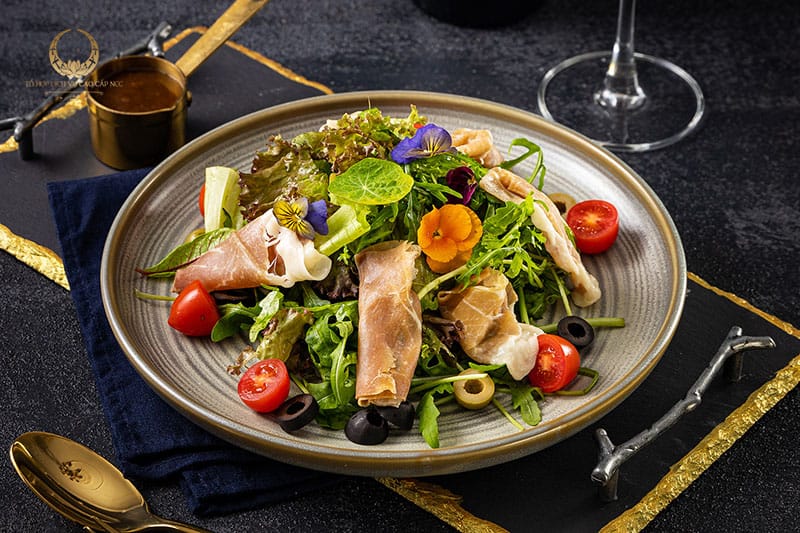 Bật mí về bữa tiệc Fine Dining tại Biệt thự số 1 sang trọng bậc nhất