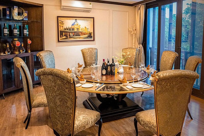 Bật mí về bữa tiệc Fine Dining tại Biệt thự số 1 sang trọng bậc nhất