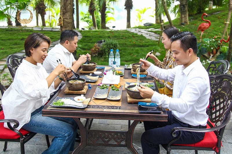 Hương phở vị trà - Chút an yên bình lặng tại Biệt Thự Số 1 Hương phở vị trà - Chút an yên bình lặng tại Biệt Thự Số 1