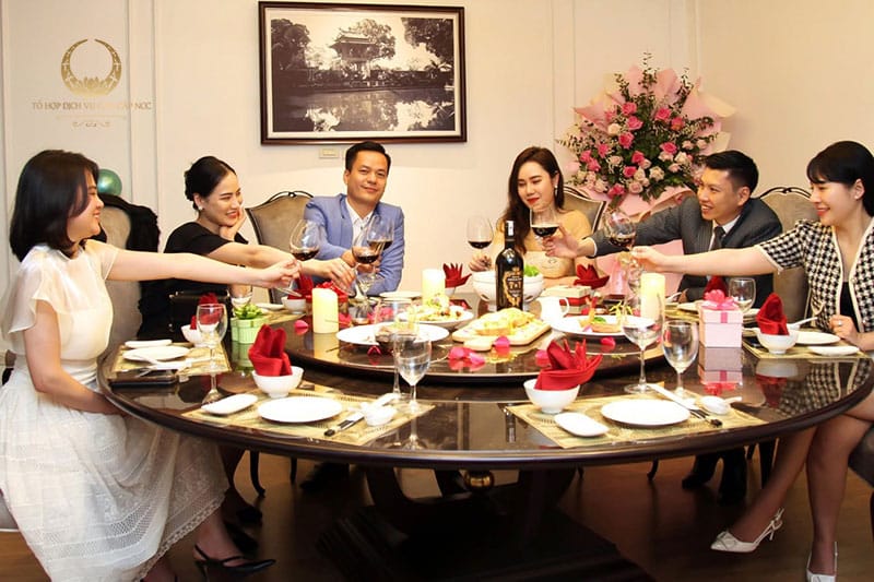 Private Dining Âu & Vang - Dấu ấn sang trọng cho mọi dịp đặc biệt tại Biệt Thự Số 1