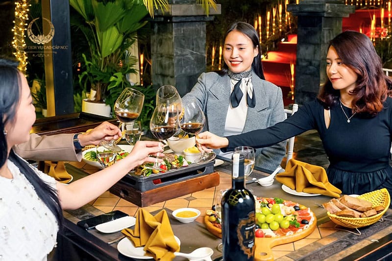 Private Dining Âu & Vang - Dấu ấn sang trọng cho mọi dịp đặc biệt tại Biệt Thự Số 1
