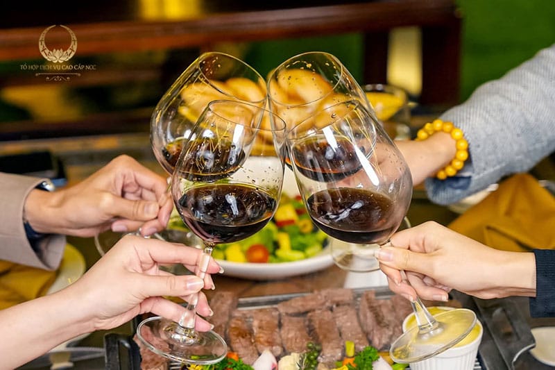 Private Dining Âu & Vang - Dấu ấn sang trọng cho mọi dịp đặc biệt tại Biệt Thự Số 1