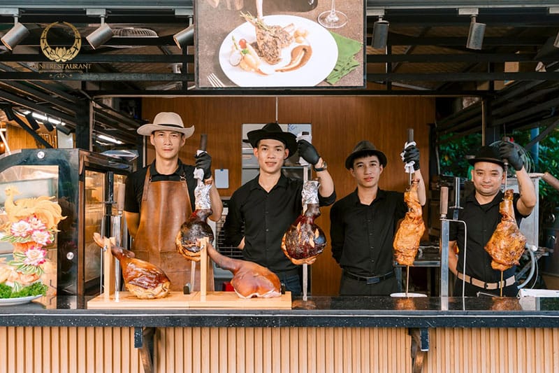 Từ nghệ thuật giữ lửa đến những món nướng bùng vị tại nhà hàng Xanh Từ nghệ thuật giữ lửa đến những món nướng bùng vị tại nhà hàng Xanh