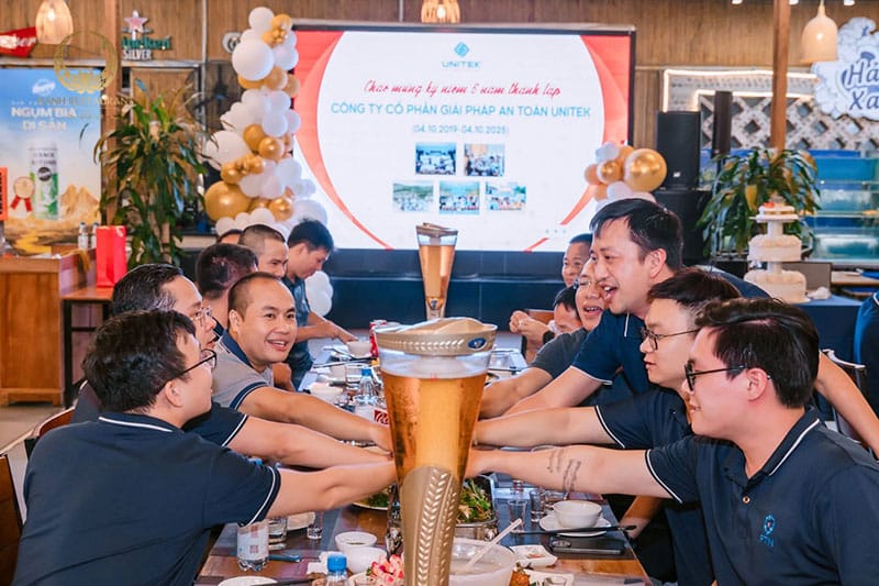World Cup này uống bia xem bóng đá ở đâu? Đến ngay Nhà hàng Xanh! World Cup này uống bia xem bóng đá ở đâu